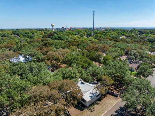 617 Dale DR, San Marcos, TX 78666
