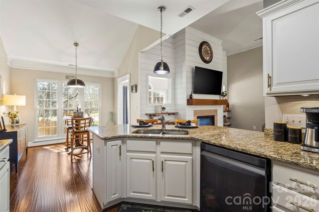 7526 Sedgebrook Drive E, Stanley, NC 28164