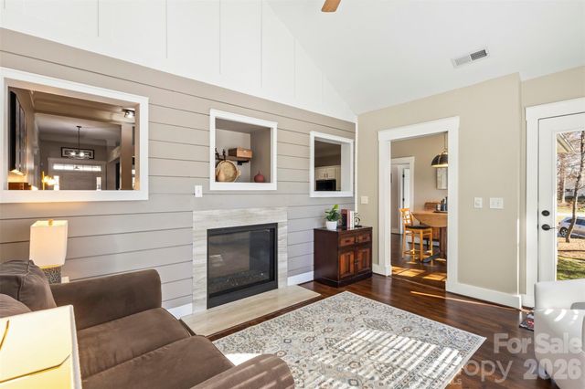 7526 Sedgebrook Drive E, Stanley, NC 28164