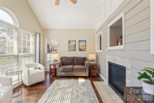 7526 Sedgebrook Drive E, Stanley, NC 28164