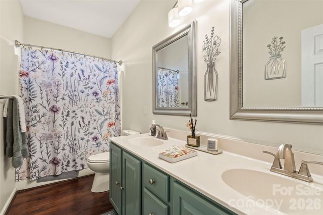 7526 Sedgebrook Drive E, Stanley, NC 28164