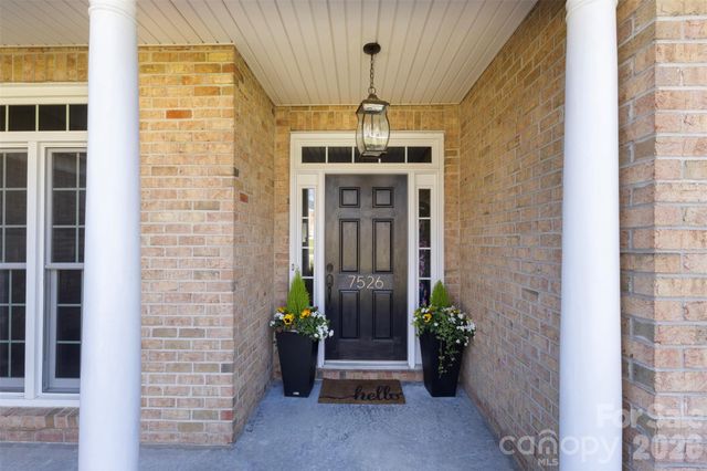 7526 Sedgebrook Drive E, Stanley, NC 28164