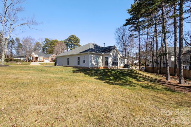 7526 Sedgebrook Drive E, Stanley, NC 28164