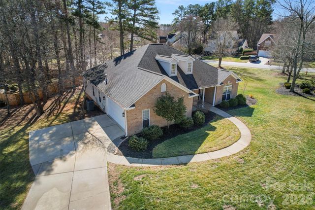 7526 Sedgebrook Drive E, Stanley, NC 28164