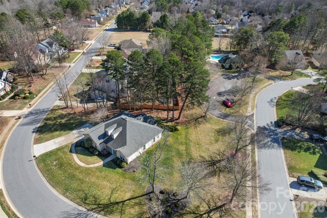 7526 Sedgebrook Drive E, Stanley, NC 28164