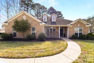 7526 Sedgebrook Drive E, Stanley, NC 28164