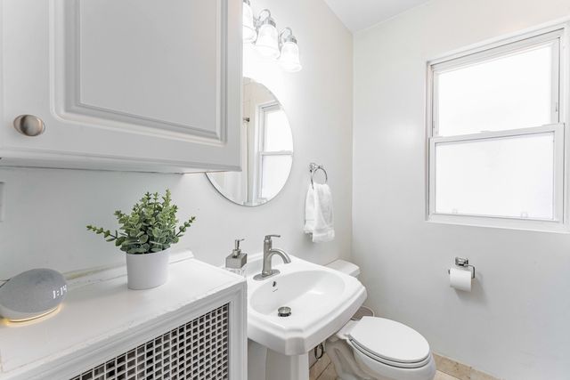 5615 W Henderson Street, Chicago, IL 60634