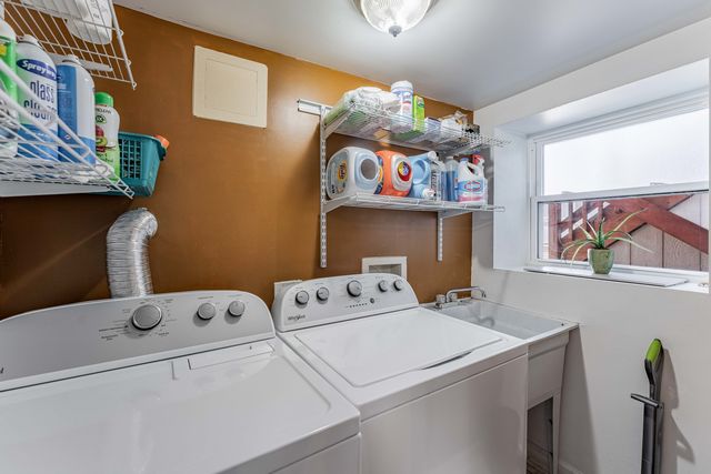 5615 W Henderson Street, Chicago, IL 60634