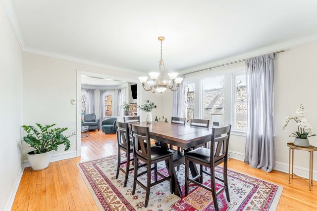 5615 W Henderson Street, Chicago, IL 60634
