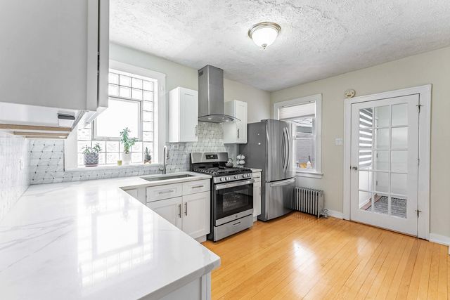 5615 W Henderson Street, Chicago, IL 60634