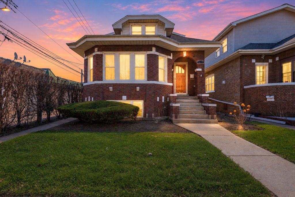 5615 W Henderson Street, Chicago, IL 60634