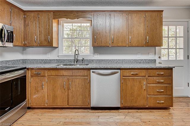 2048 Heritage Court, Asheboro, NC 27203