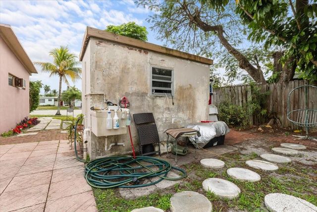 5805 NW 18th Court, Margate, FL 33063