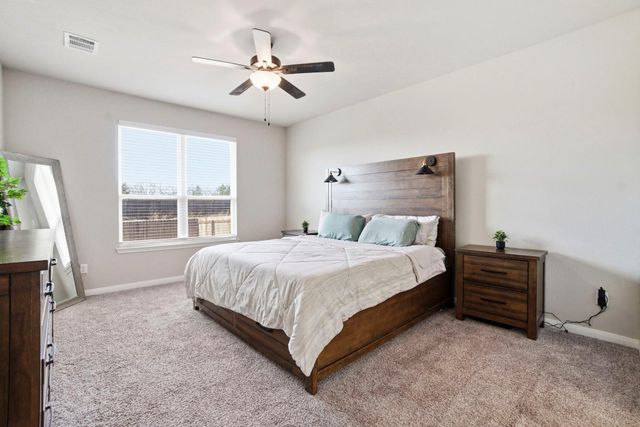 1318 Kingsgate Drive, Bryan, TX 77807