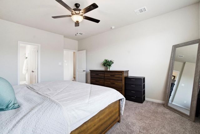 1318 Kingsgate Drive, Bryan, TX 77807