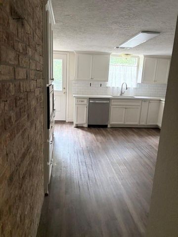 3737 Summer Lane, Huntsville, TX 77340
