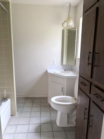 3737 Summer Lane, Huntsville, TX 77340