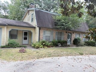 3737 Summer Lane, Huntsville, TX 77340