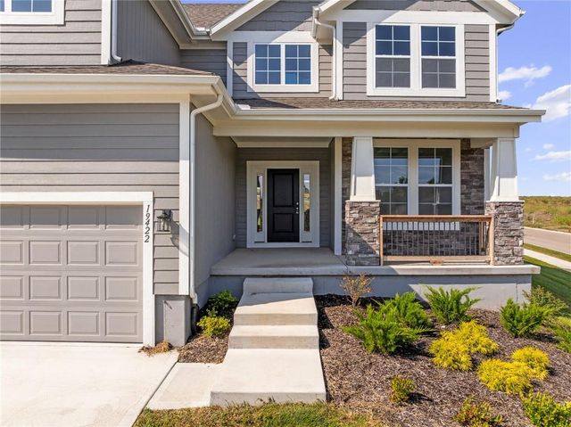 19422 W 114th Terrace, Olathe, KS 66061