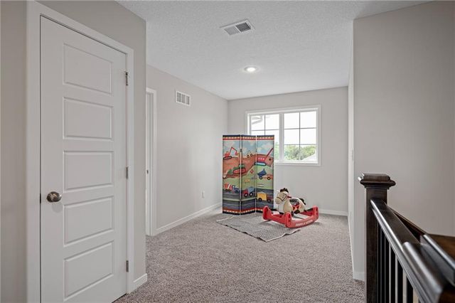 19422 W 114th Terrace, Olathe, KS 66061