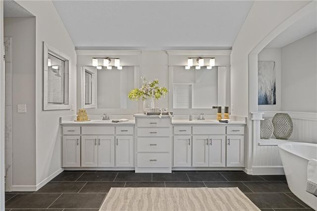 19422 W 114th Terrace, Olathe, KS 66061