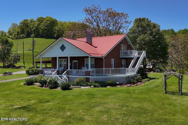 374 Sycamore Shoals Drive, Elizabethton, TN 37643