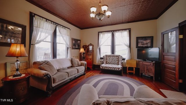 374 Sycamore Shoals Drive, Elizabethton, TN 37643