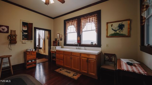 374 Sycamore Shoals Drive, Elizabethton, TN 37643