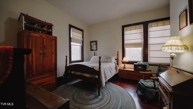 374 Sycamore Shoals Drive, Elizabethton, TN 37643