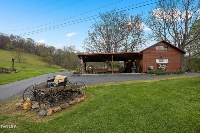 374 Sycamore Shoals Drive, Elizabethton, TN 37643