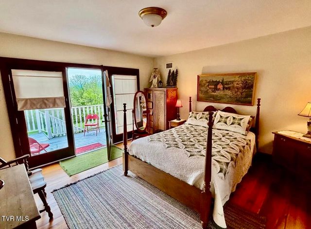 374 Sycamore Shoals Drive, Elizabethton, TN 37643