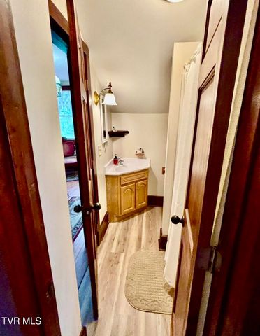 374 Sycamore Shoals Drive, Elizabethton, TN 37643