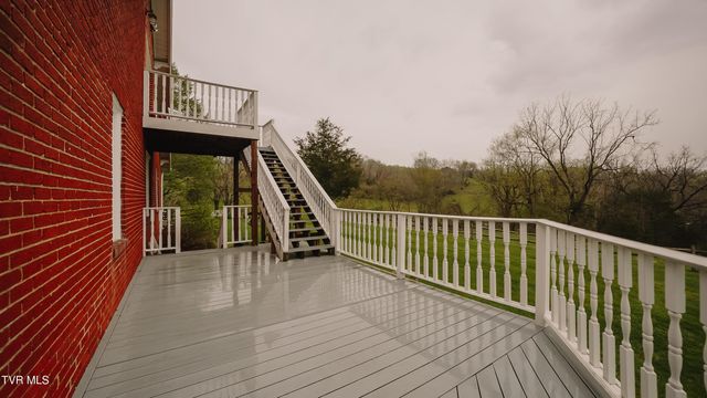 374 Sycamore Shoals Drive, Elizabethton, TN 37643