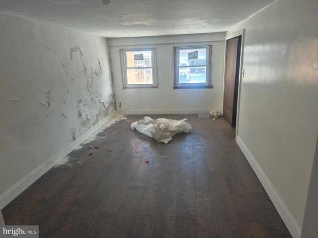 805 N WOODINGTON RD, Baltimore, MD 21229