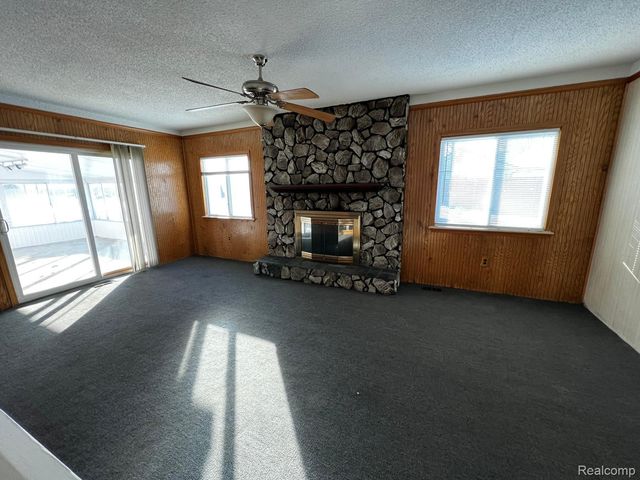 30469 Winthrop Drive, Madison Heights, MI 48071