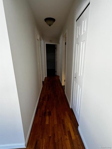 30469 Winthrop Drive, Madison Heights, MI 48071