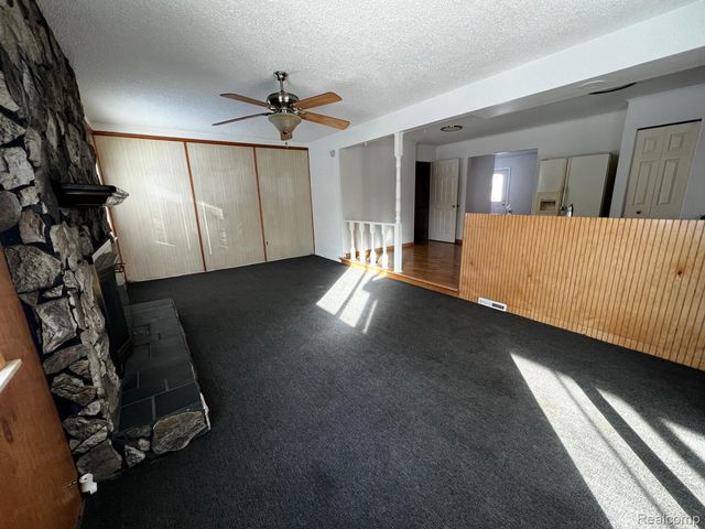 30469 Winthrop Drive, Madison Heights, MI 48071