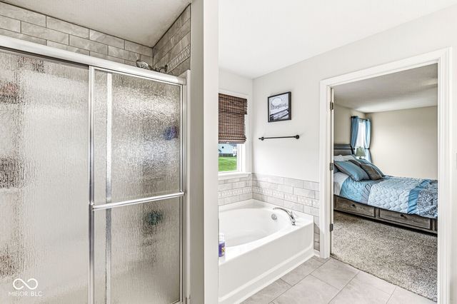 7713 Eagle Point, Zionsville, IN 46077