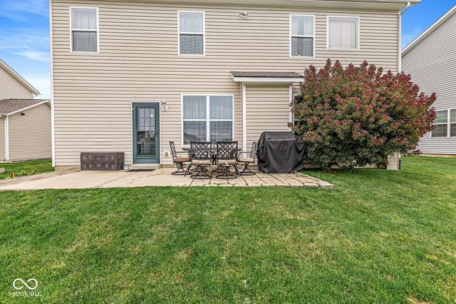 7713 Eagle Point, Zionsville, IN 46077