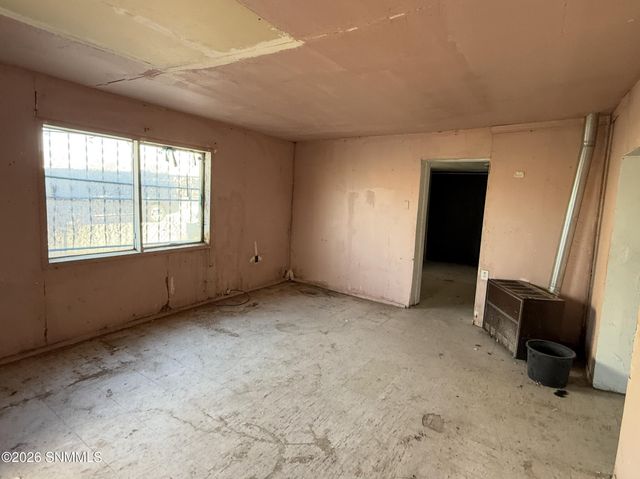 645 E Chestnut Avenue, Las Cruces, NM 88001