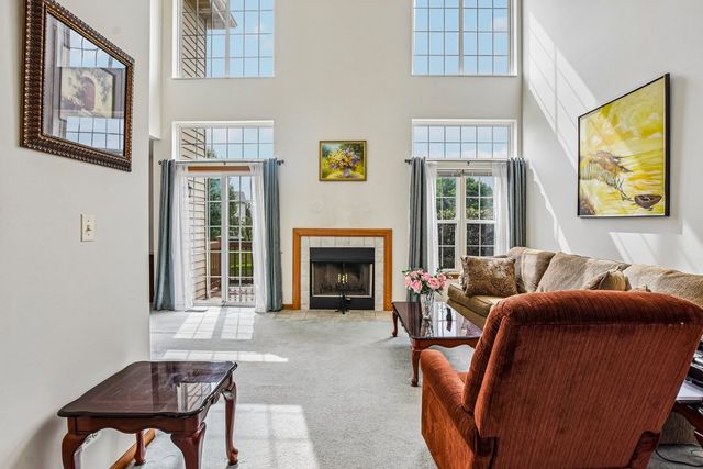 2359 Foxmoor Lane 2359, Aurora, IL 60502