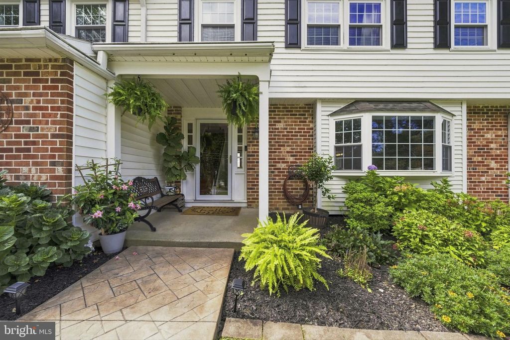 325 COLONIAL DR, EXTON, PA 19341 — photo 3