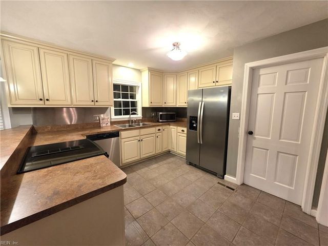 3315 Dogwood DR, Portsmouth, VA 23703