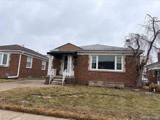 15337 Veronica Avenue, Eastpointe, MI 48021