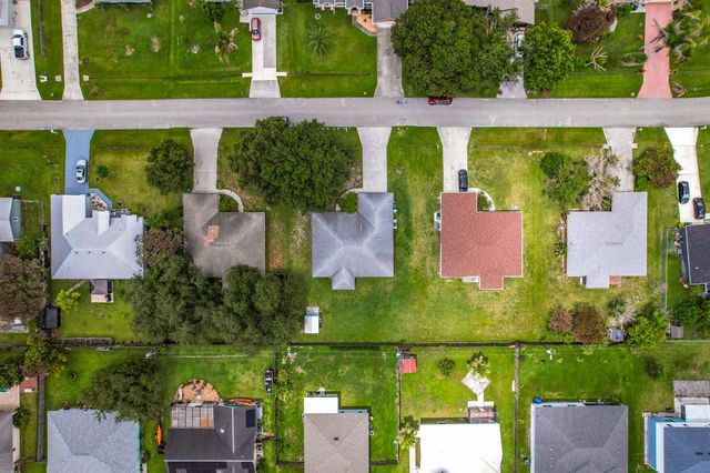 1344 SW Parma Avenue, Port St. Lucie, FL 34953