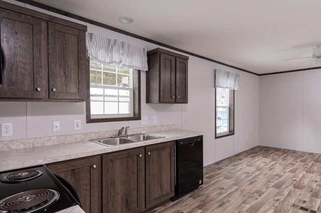 95 3rd Street, St. Johnsbury, VT 05819