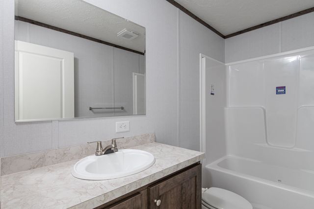 95 3rd Street, St. Johnsbury, VT 05819