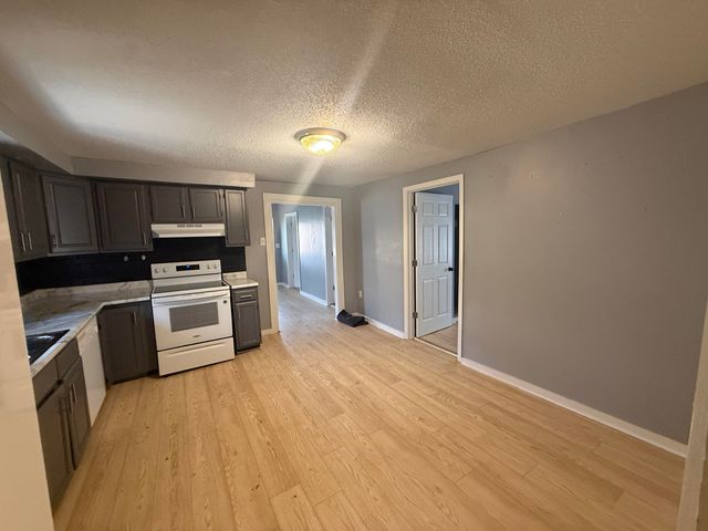 205 Reed Hill, Berea, KY 40403