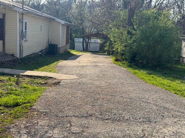 205 Reed Hill, Berea, KY 40403