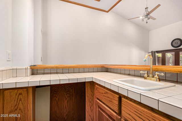 8606 S DORSEY Lane, Tempe, AZ 85284